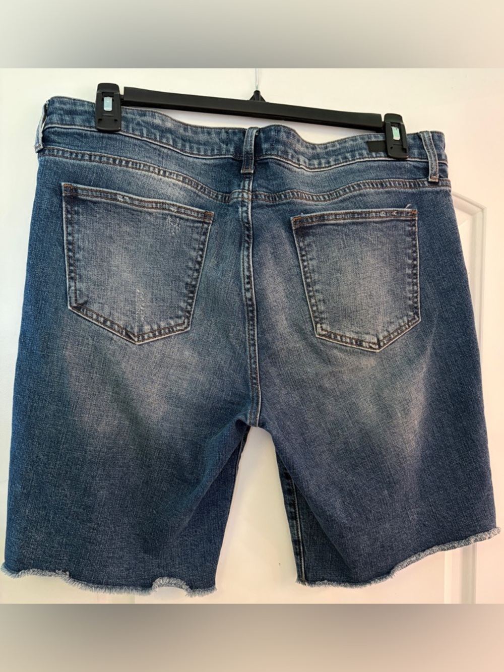KUT From The Kloth “Sophie” Jean Shorts 16 - Picture 3 of 5